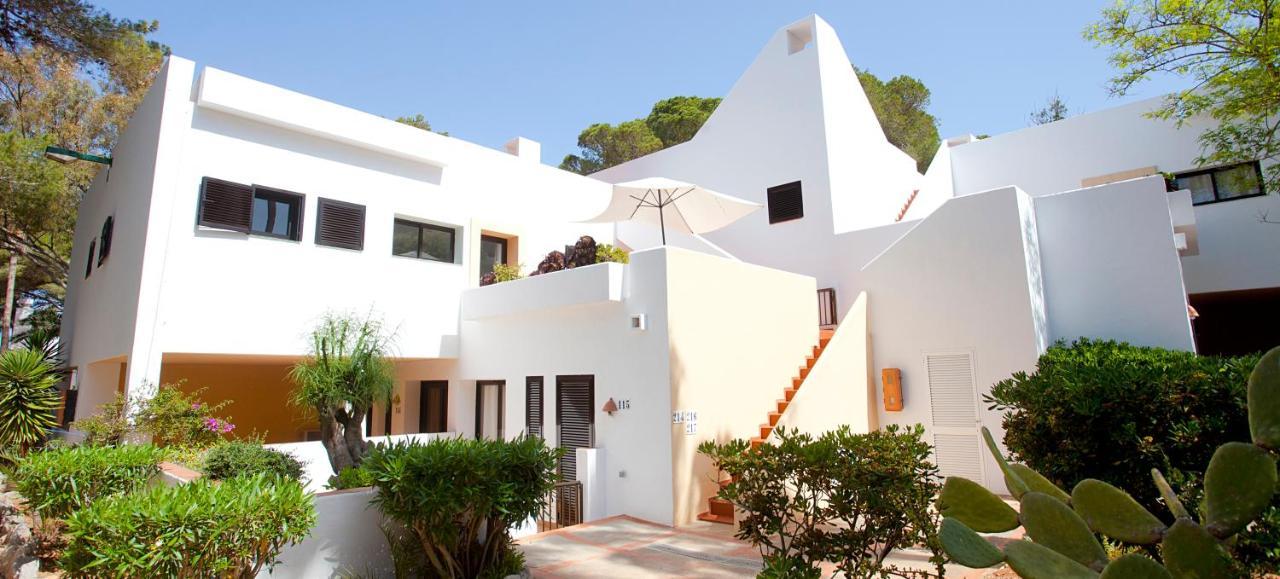 Apartamentos Club Cala Azul Sant Carles de Peralta Buitenkant foto