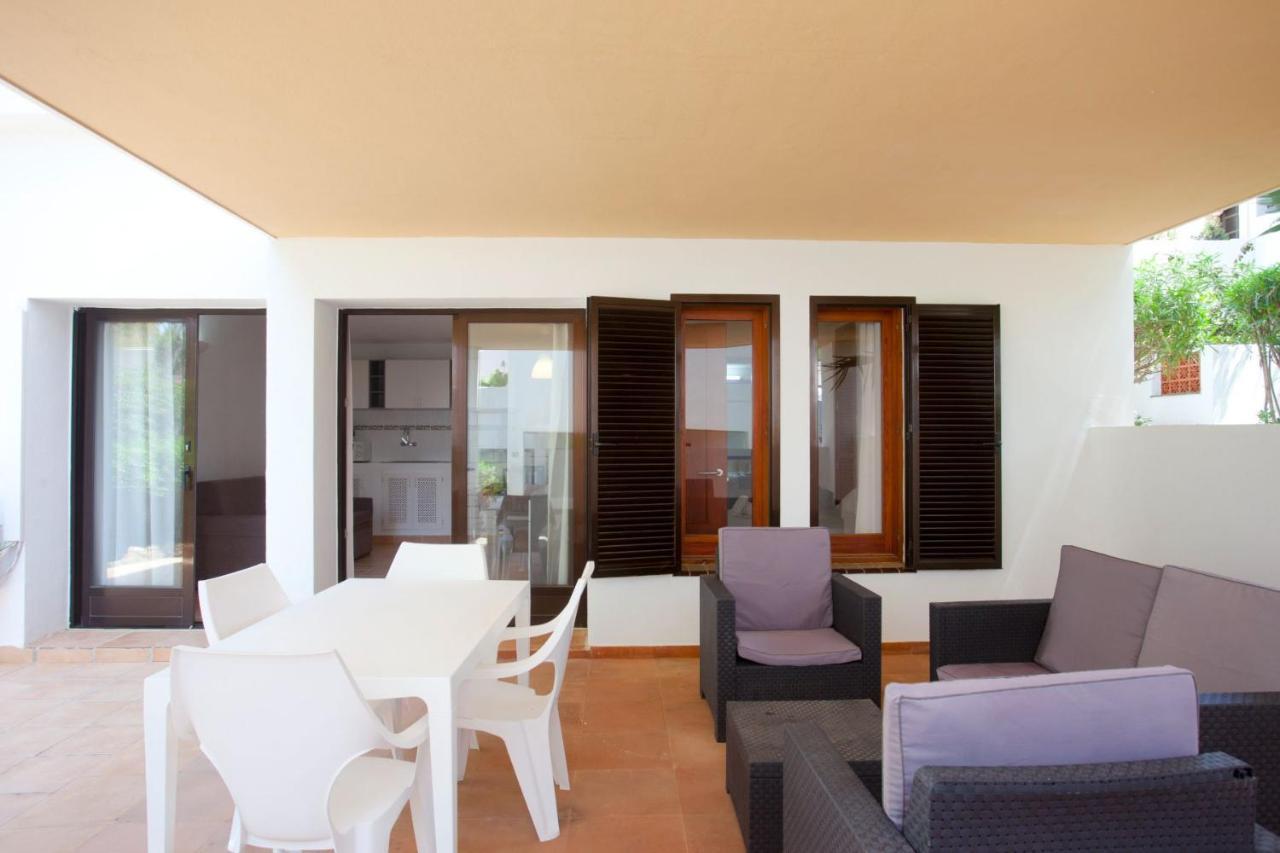 Apartamentos Club Cala Azul Sant Carles de Peralta Buitenkant foto