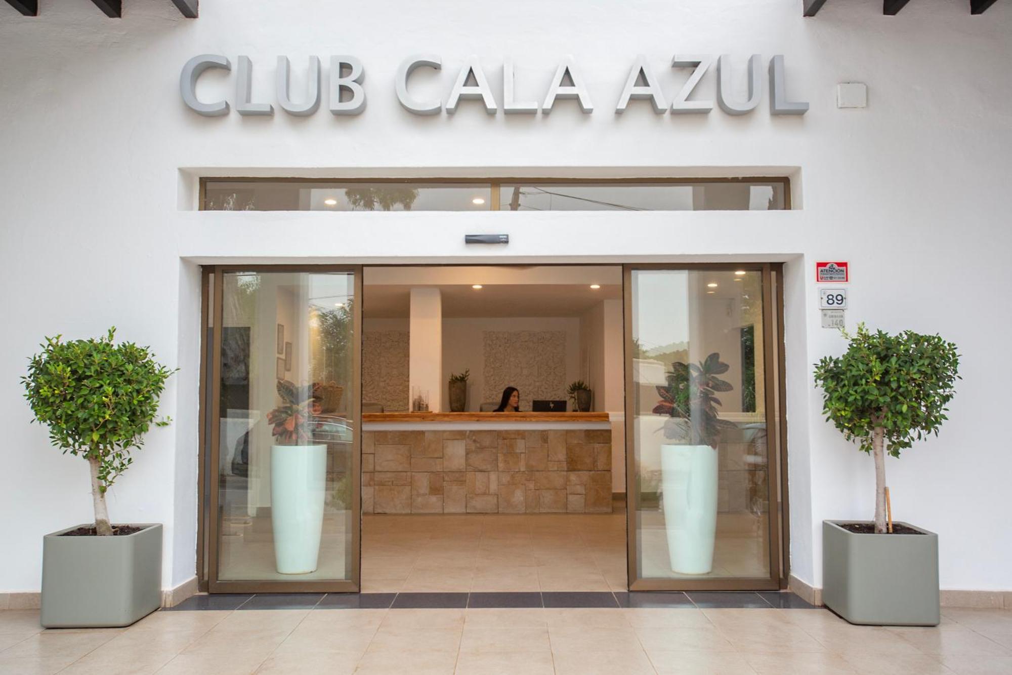 Apartamentos Club Cala Azul Sant Carles de Peralta Buitenkant foto